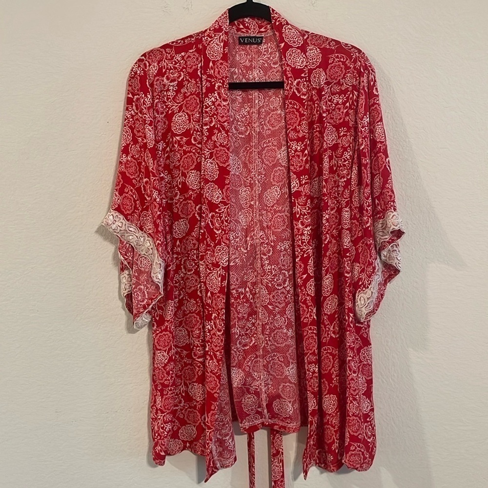Venus Women Kimono Cardigan Large Red & White Floral Paisley Bohemian Preppy